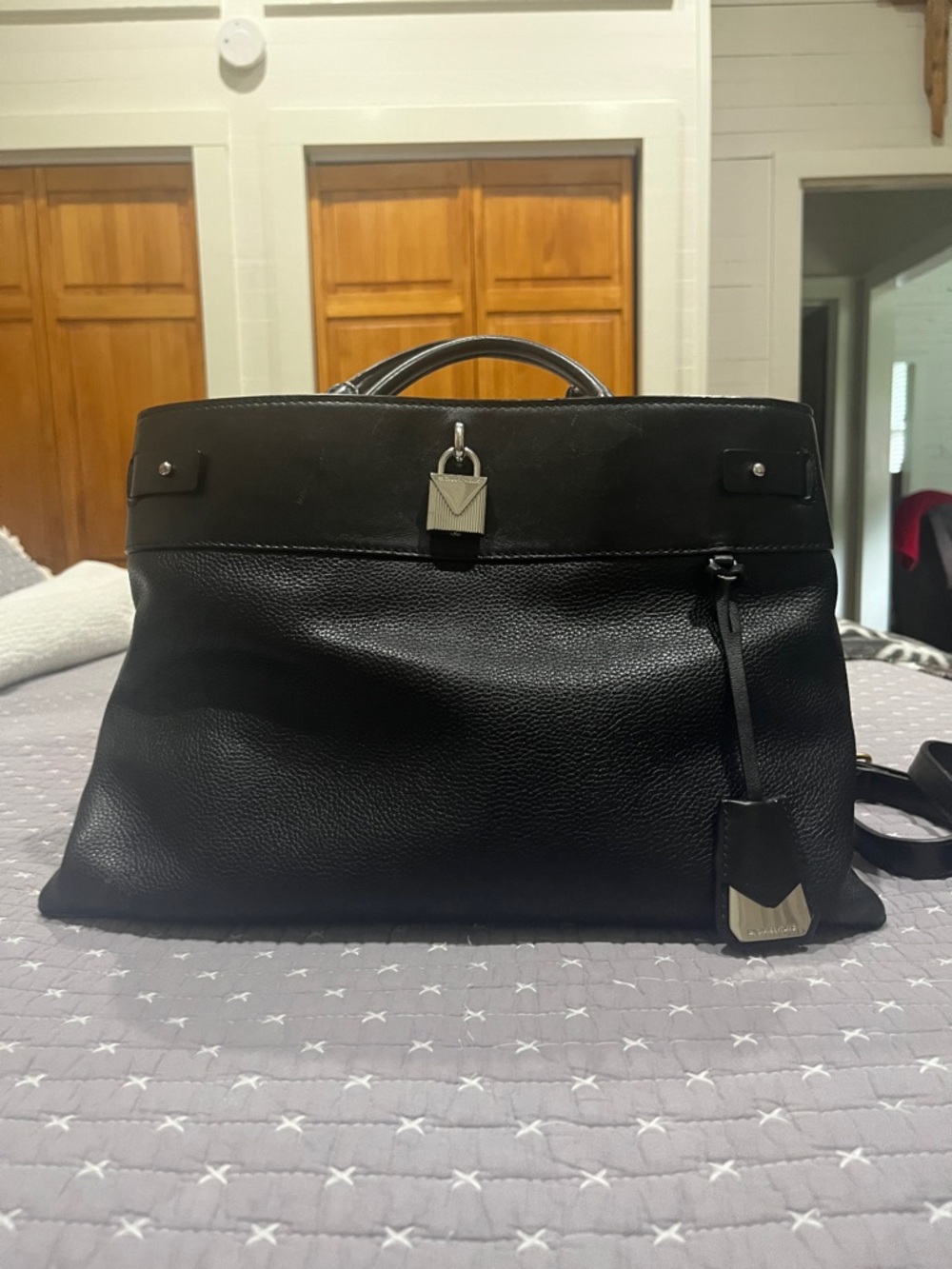 MICHAEL KORS GRAMMERCY SATCHEL Perfect Condition only used couple times LIKE NEW